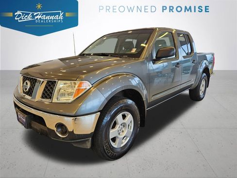 Used 2005 Nissan Frontier SE image 1