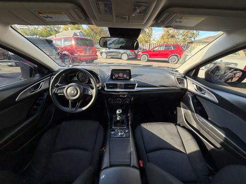 Used 2018 MAZDA MAZDA3 Sport image 2