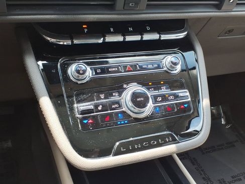 Certified 2022 Lincoln Corsair AWD w/ Equipment Group 101A image 19