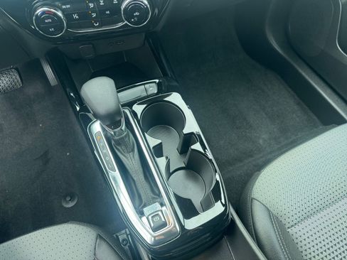 Used 2025 Chevrolet Trax LT image 41