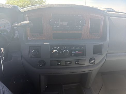 Used 2006 Dodge Ram 2500 Truck Laramie AWD/4WD image 12