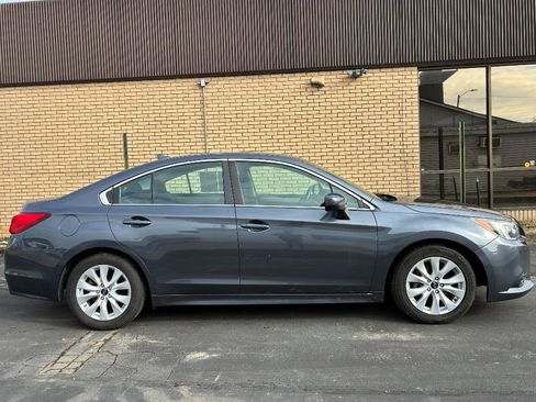 Used 2017 Subaru Legacy 2.5i Premium image 4