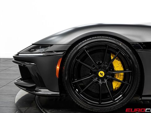 Used 2025 Ferrari 12Cilindri RWD image 14