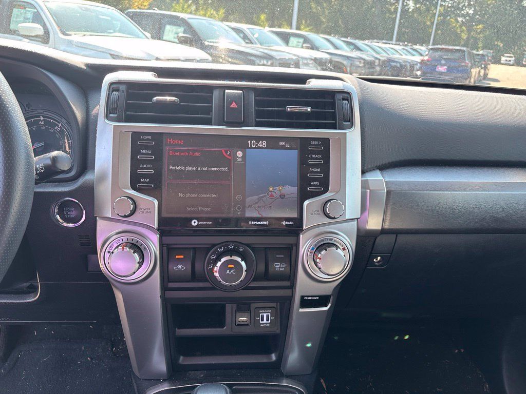 Used 2020 Toyota 4Runner SR5 Premium w/ Moonroof Package RWD image 11