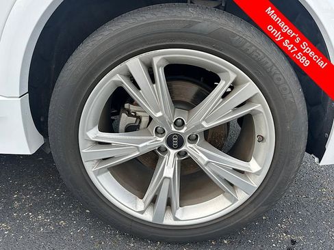 Used 2023 Audi Q8 Premium Plus image 25