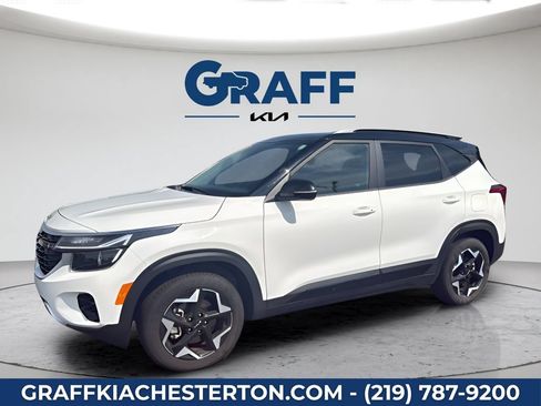 Used 2025 Kia Seltos S AWD/4WD image 2