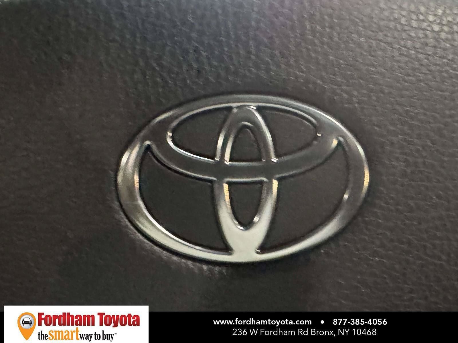 Used 2024 Toyota Grand Highlander AWD image 35