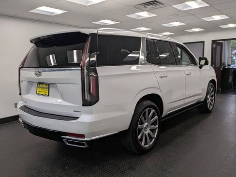 Used 2022 Cadillac Escalade Premium Luxury Platinum image 4