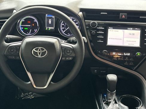 Used 2019 Toyota Camry LE image 24