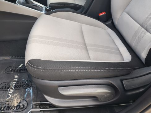 New 2026 Hyundai Venue SEL FWD image 19