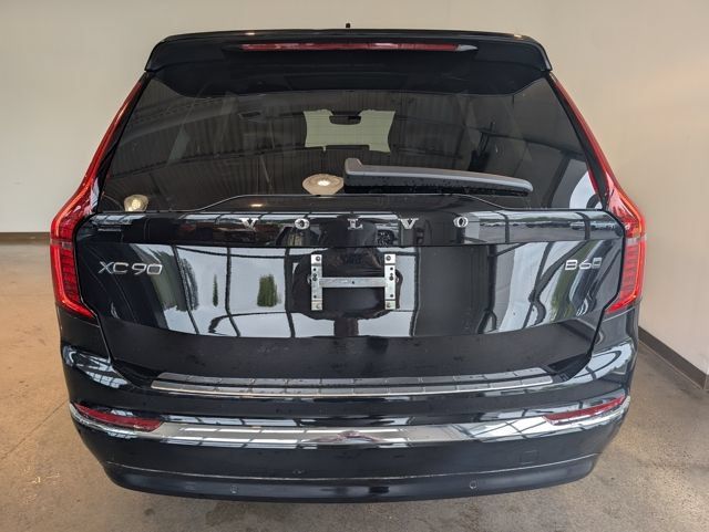 Used 2026 Volvo XC90 B6 Plus w/ Protection Package Premier AWD/4WD image 4