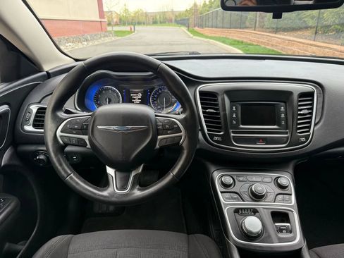 Used 2015 Chrysler 200 Limited w/ Convenience Group image 19