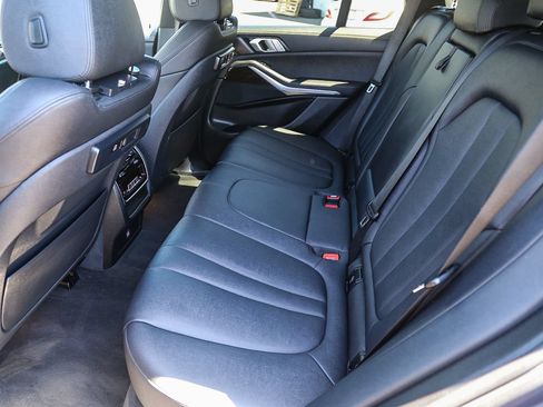 Used 2019 BMW X5 xDrive40i w/ Premium Package 2 AWD/4WD image 17