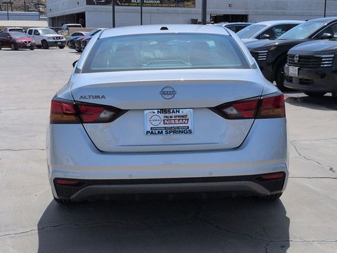 New 2026 Nissan Altima 2.5 SV FWD image 4