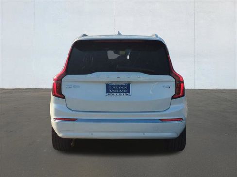 New 2026 Volvo XC90 T8 Plus w/ Protection Package Premier image 5
