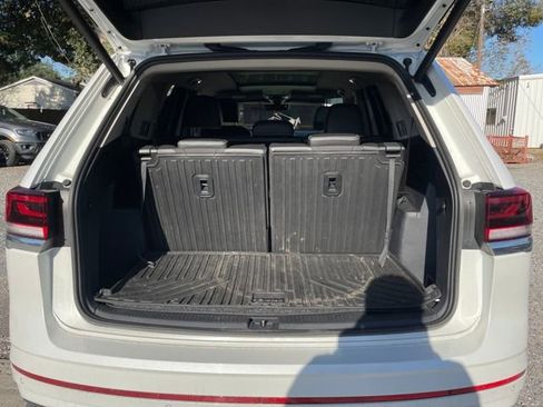 Used 2025 Volkswagen Atlas SEL Premium R-Line image 23