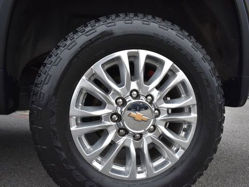 Certified 2022 Chevrolet Silverado 3500 High Country w/ Z71 Off-Road Package image 33