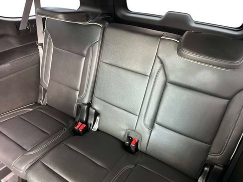 Used 2024 Chevrolet Suburban Premier w/ Premium Package AWD/4WD image 12