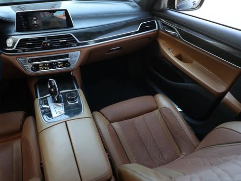 Used 2016 BMW 750i xDrive AWD/4WD image 24