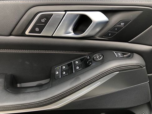 Used 2023 BMW X5 xDrive45e w/ Executive Package image 13