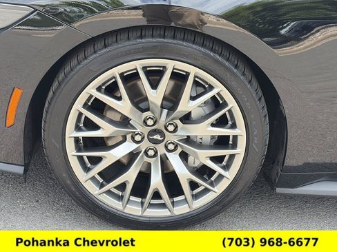 Used 2025 Ford Mustang GT Premium RWD image 27