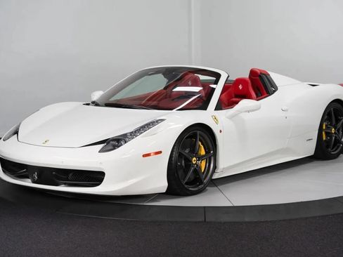 Used 2013 Ferrari 458 Spider RWD image 2