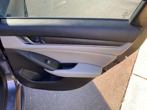 Used 2019 Honda Accord EX-L image 33