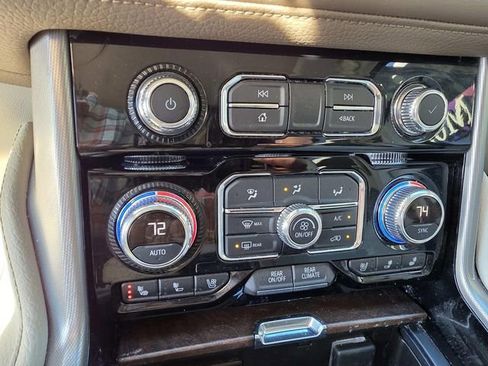 Used 2021 GMC Yukon Denali w/ Denali Ultimate Package image 14