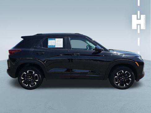 Used 2023 Chevrolet TrailBlazer LT AWD/4WD image 3