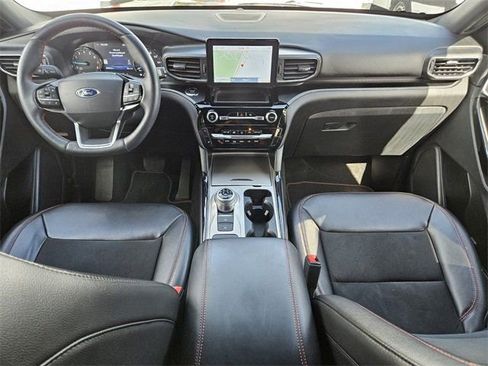 Used 2022 Ford Explorer ST-Line image 8