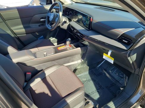 New 2026 Nissan Kicks SR w/ SR Premium Package image 11