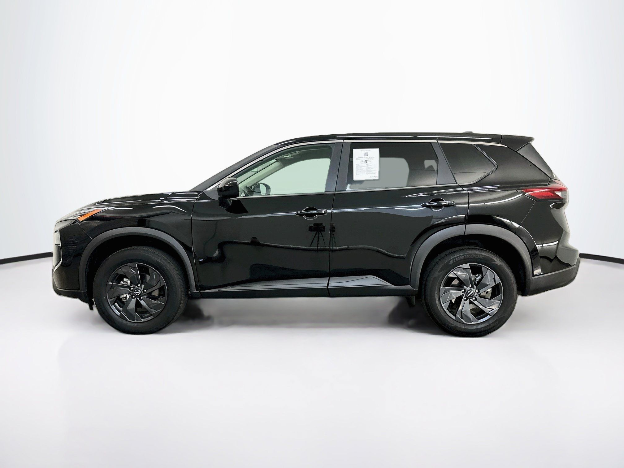 Used 2026 Nissan Rogue SV AWD/4WD image 4