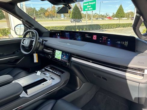 New 2025 Lincoln Navigator Reserve w/ Jet Appearance Package image 19