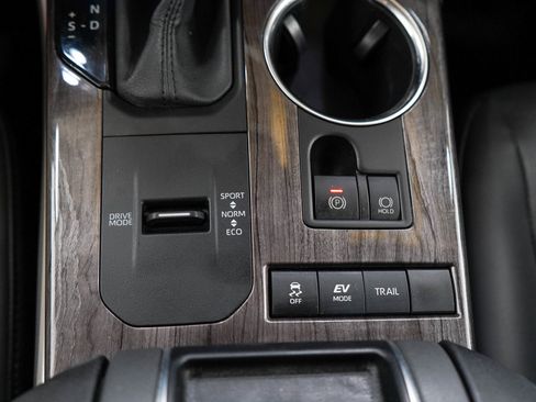 Used 2021 Toyota Highlander Platinum AWD/4WD image 24