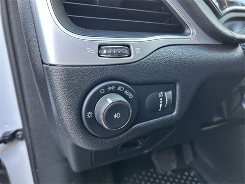 Certified 2022 Jeep Cherokee Latitude image 17