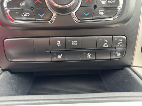 Used 2016 RAM 1500 Big Horn image 7