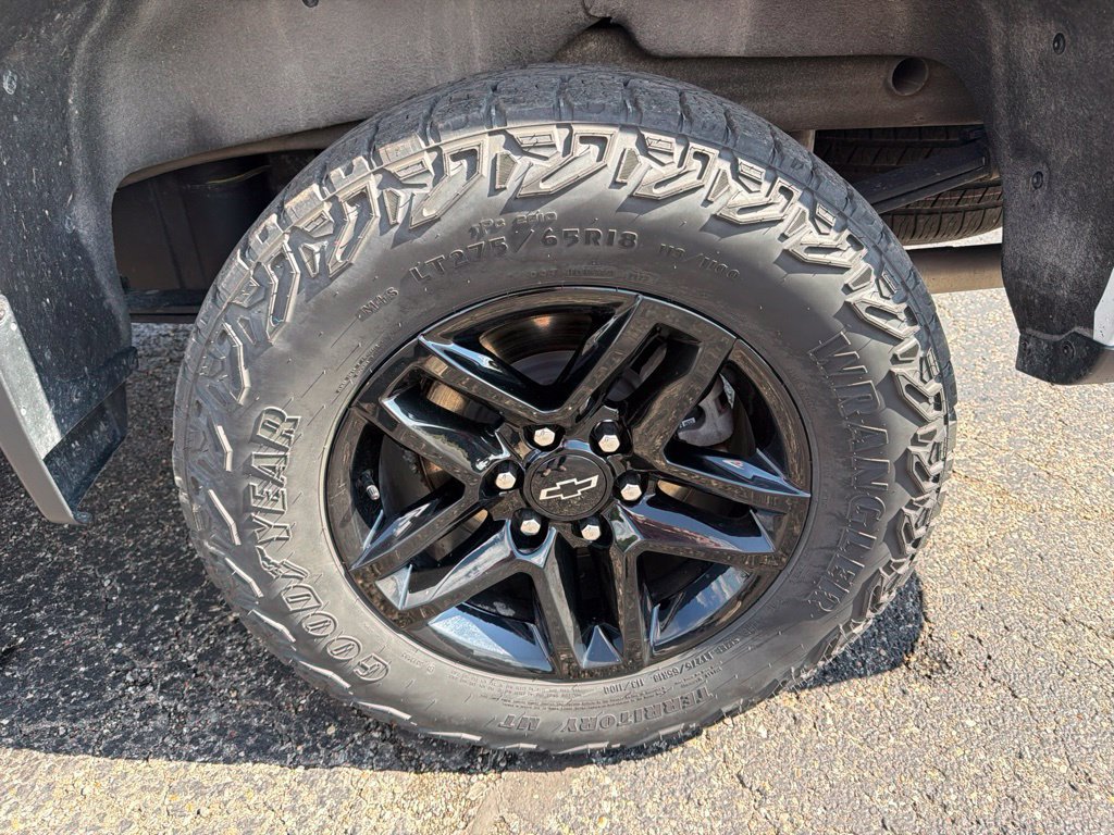 Used 2023 Chevrolet Silverado 1500 LT Trail Boss w/ Convenience Package II AWD/4WD image 16
