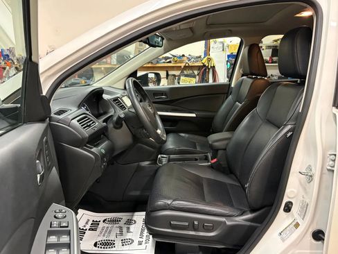 Used 2016 Honda CR-V Touring image 10