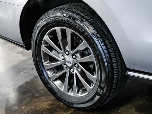 Used 2021 Ford Expedition Limited image 49