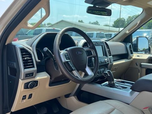 Used 2018 Ford F150 Lariat w/ Equipment Group 502A Luxury AWD/4WD image 12