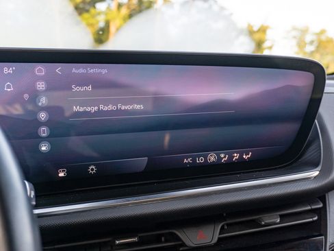 Used 2024 Buick Envision Preferred AWD/4WD image 24