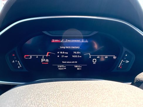 Used 2020 Audi Q3 2.0T Premium Plus w/ Premium Plus Package AWD/4WD image 21