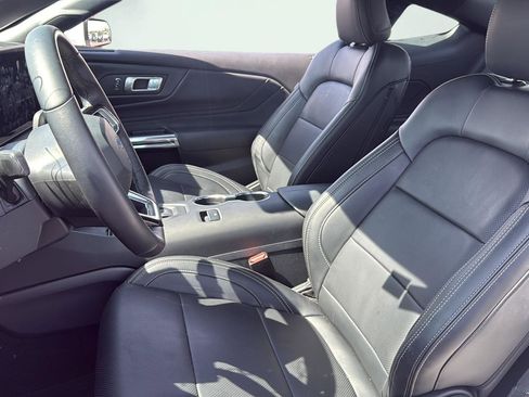Used 2026 Ford Mustang Premium RWD image 9