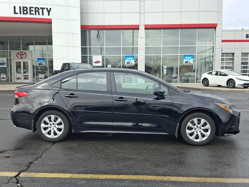 Used 2024 Toyota Corolla LE image 7
