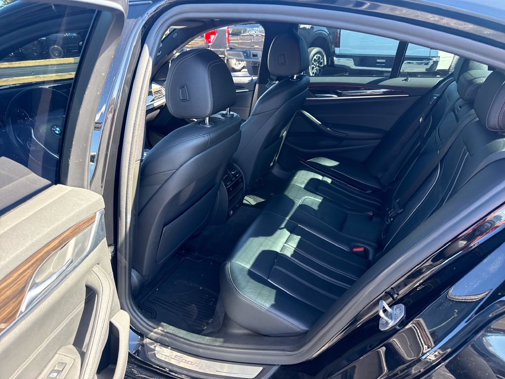 Used 2019 BMW 540i xDrive AWD/4WD image 25