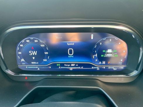 Used 2024 Chevrolet Tahoe Z71 w/ Luxury Package image 33