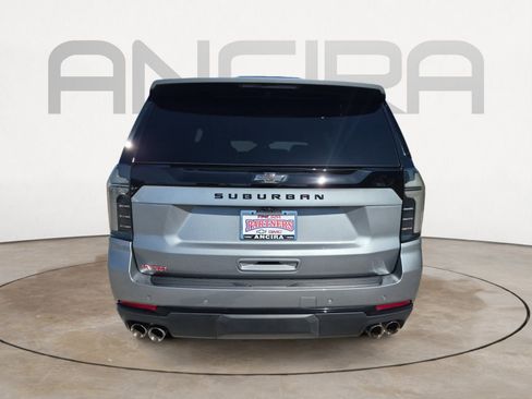 Used 2026 Chevrolet Suburban Z71 w/ Comfort Package image 9