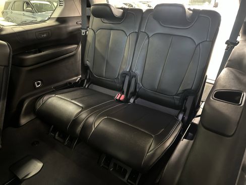 Used 2023 Jeep Grand Cherokee L Limited image 7