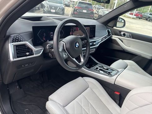 Used 2025 BMW X5 sDrive40i w/ Premium Package image 18