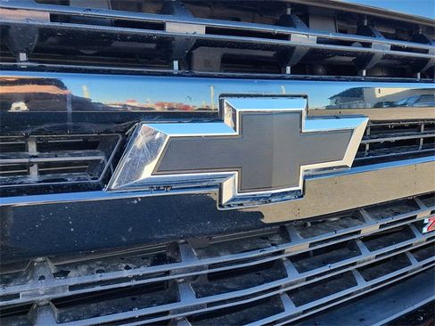 Used 2021 Chevrolet Silverado 1500 LT Trail Boss w/ Convenience Package II image 12